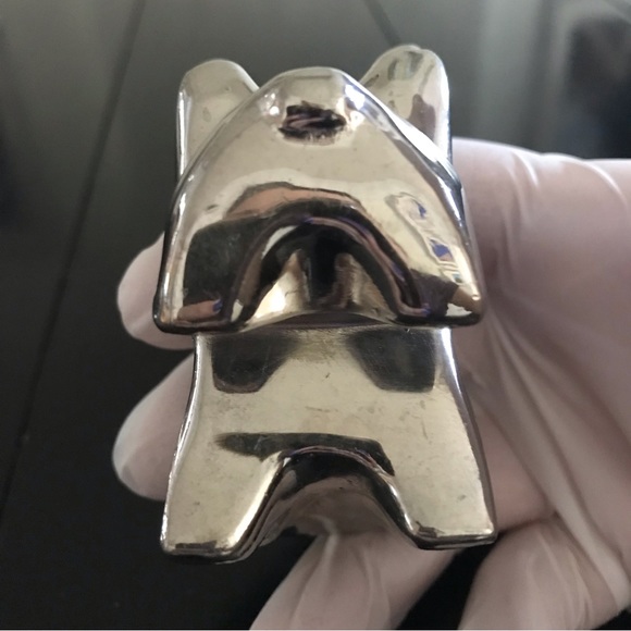 Vintage Metal Scottie Dog S & P Shakers, each 2 3/4” H x 1 1/2” W x 3” D - Picture 6 of 15